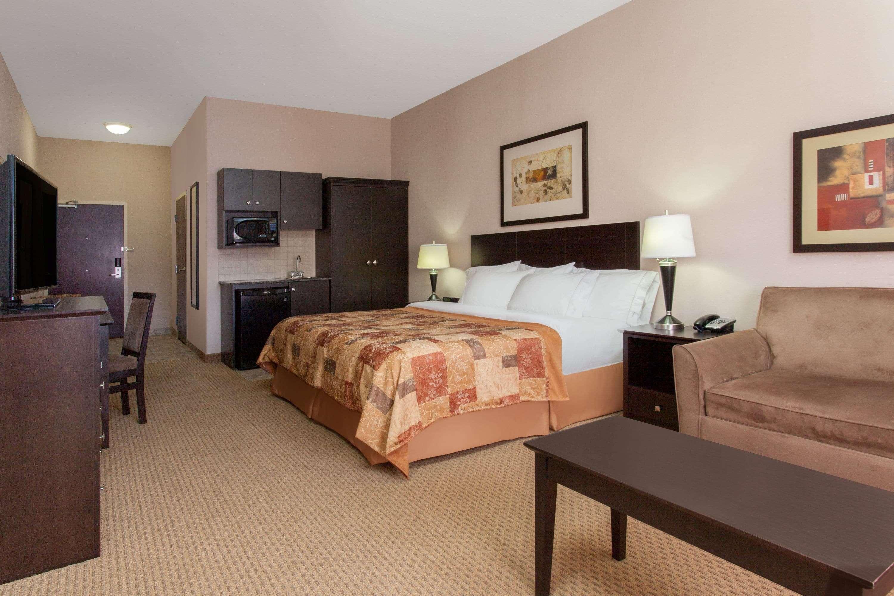 Ramada By Wyndham Brooks Hotel Kültér fotó